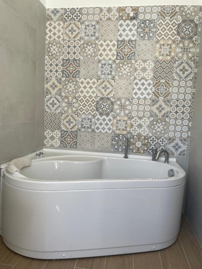 A Casa Dei Miei Bed and Breakfast Otranto Exteriör bild